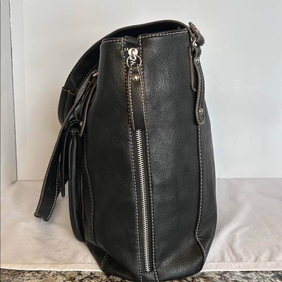 KENNETH COLE TOTE - Picture 3 of 11